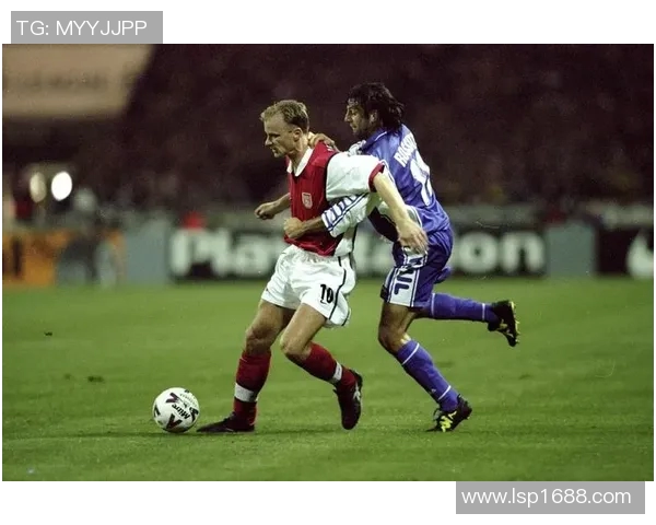 博格坎普如何通过足球教育哲学塑造年轻球员的全面发展与创新思维